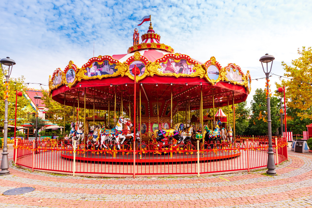 Choosing the Perfect Mobility Scooter for Theme Park Adventures