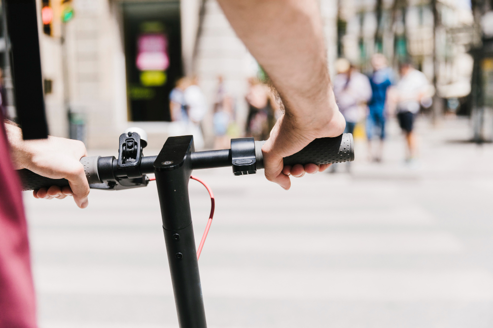 Navigating Theme Parks with a Mobility Scooter: Your Comprehensive Guide to Fun and Accessibility